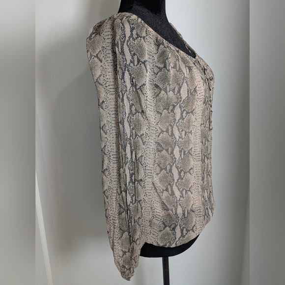 G.Riggeri Women's 100% Silk Snake Blouse Long Sleeve Beige Brown Size M Italy - Picture 4 of 7